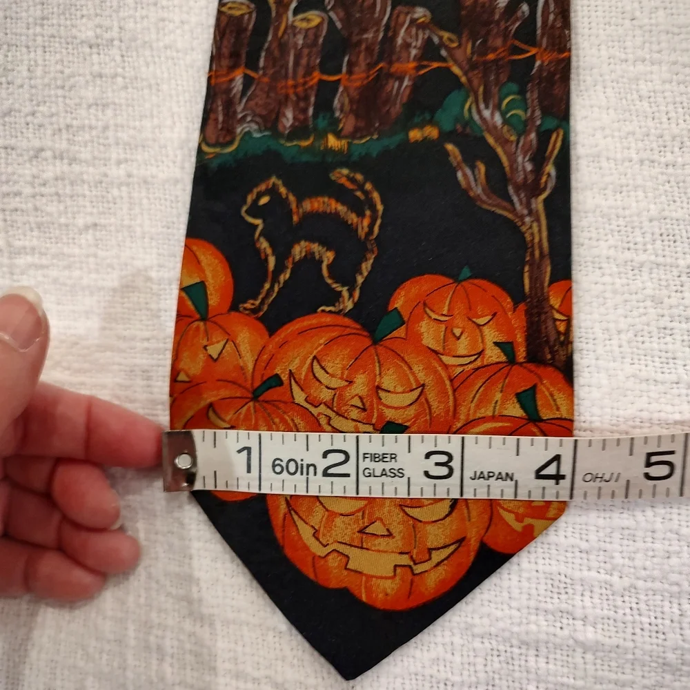 VTG Andalaro Halloween Witch Pumpkin Black Cat Harvest Moon Silk Tie